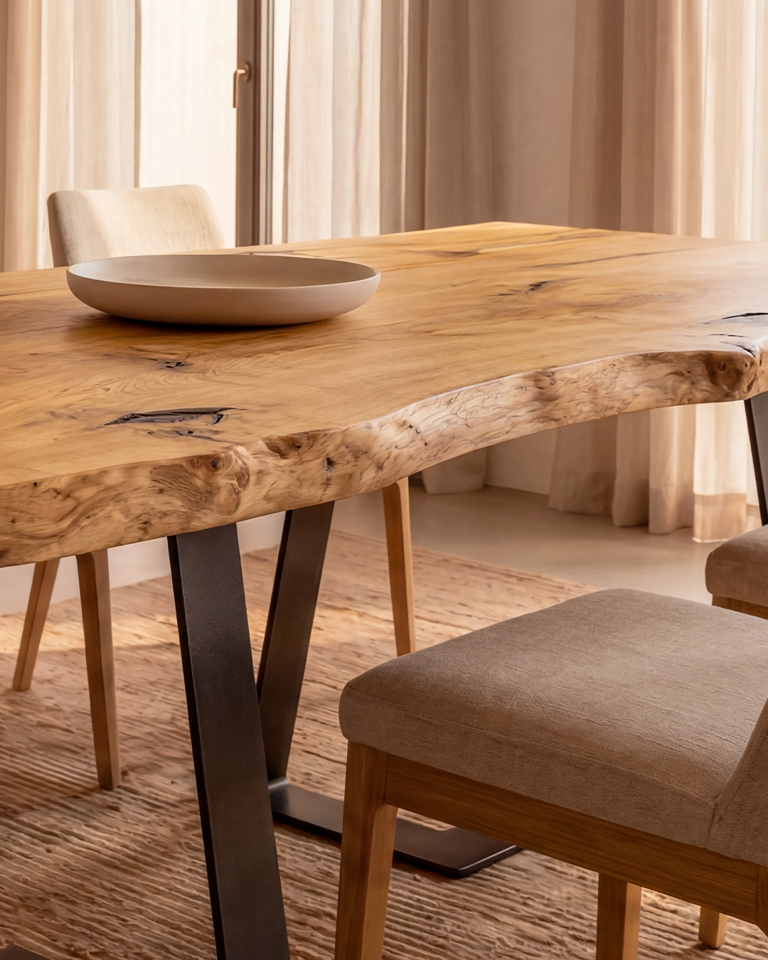 Natural Chic dining table - Image 6