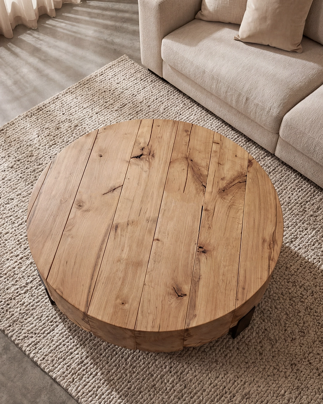 Timber circular Table - Image 3